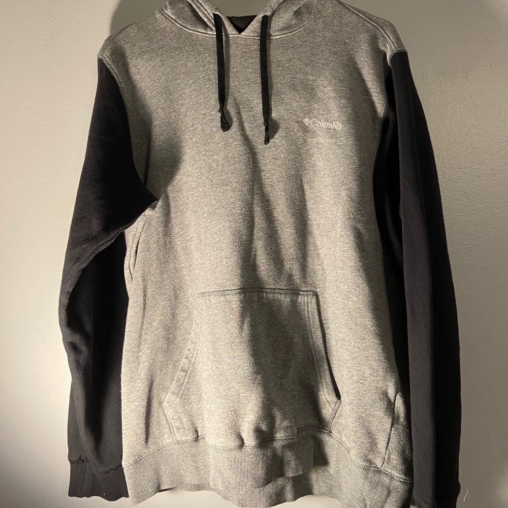 Columbia sweatshirt